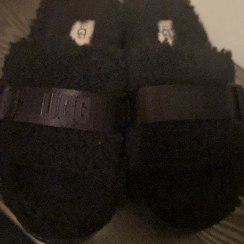 UGG Fluffita Slide